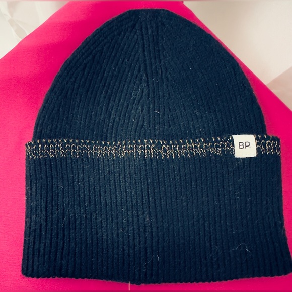 BP by Nordstrom - Black Knit Beanie with Gold Threading along Cuff Edge O/S NWT - Picture 4 of 6